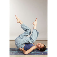 Lade das Bild in den Galerie-Viewer, {{ yoga mat }} - HOUSE OF MATS {{ house of mats }} {{ Elevate Your Yoga Practice with House of Mats - Shop Our Exclusive Range of Unique and Eco-Friendly Yoga Mats }}
